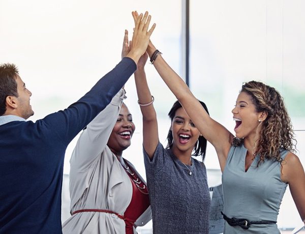 Capa Seg Pessoas universeguros nov2025